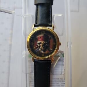 Vintage Disney Time Works Pirates Caribbean Mens Watch Gold Case Skull Dial